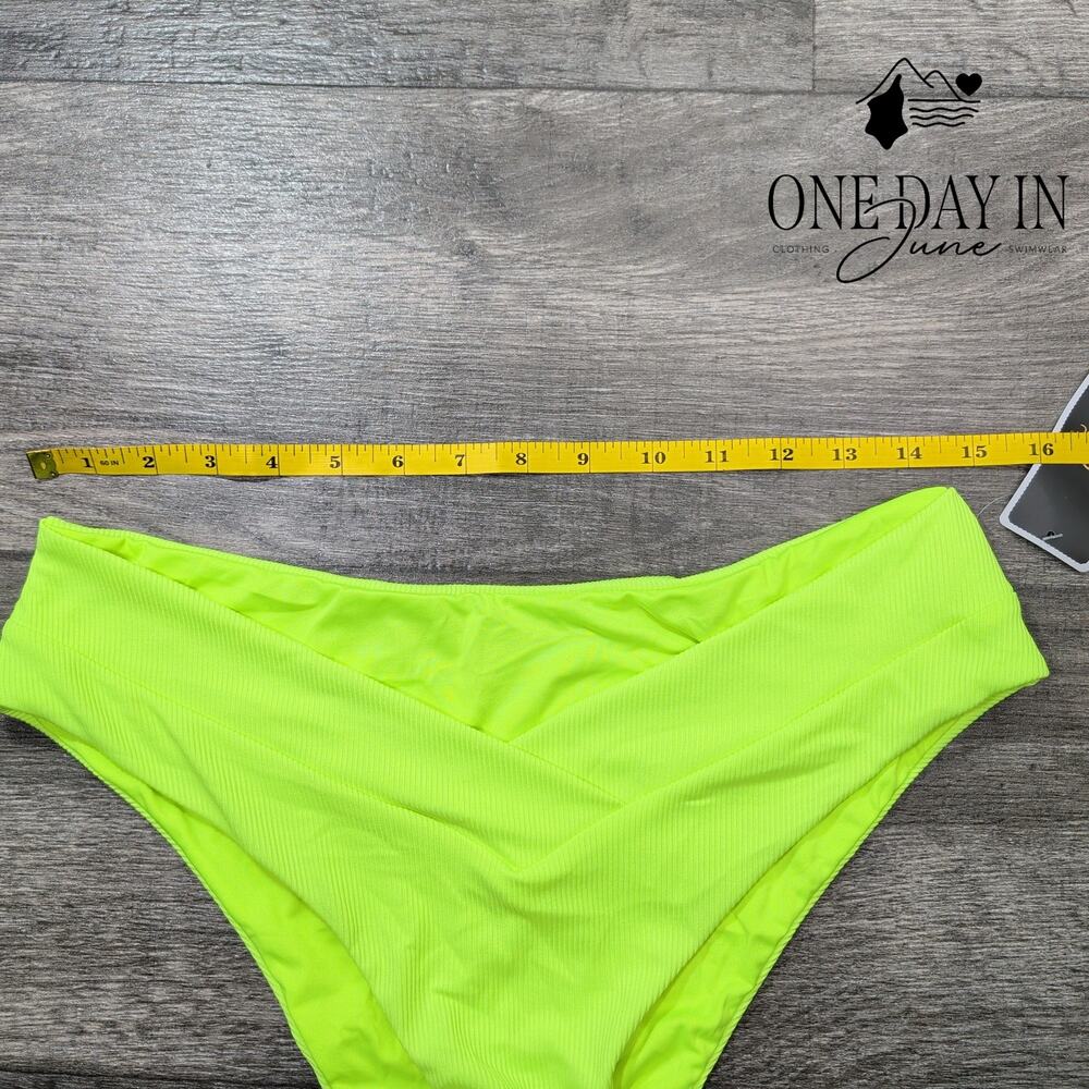 SherryDC Ribbed Bikini Bottom Size XL - Picture 3 of 5